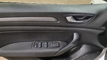 Renault Megane photo-11